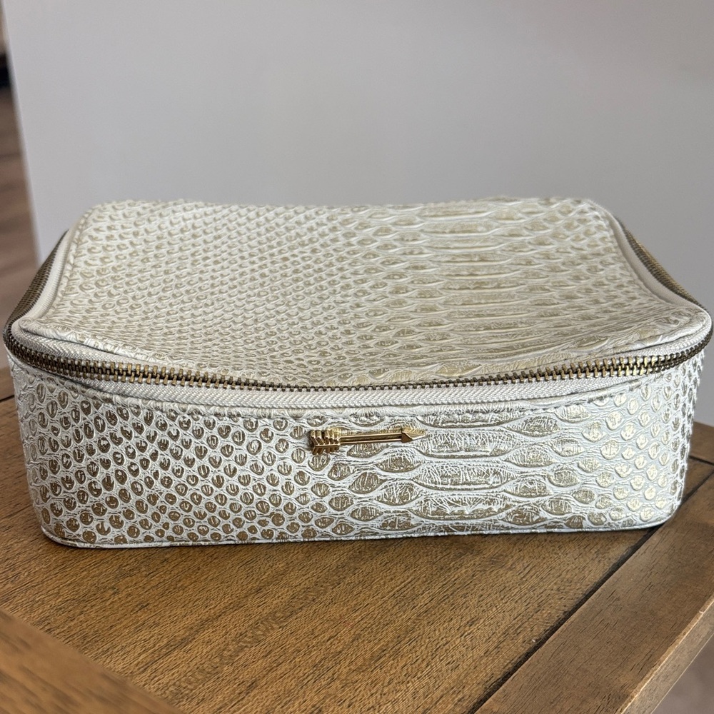 Stella & Dot large jewelry travel case